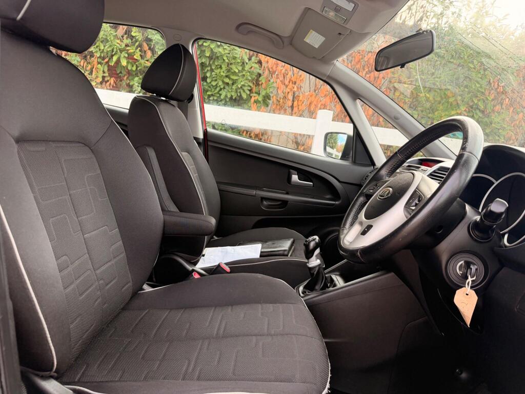 2012 Kia Venga thumbnail 19
