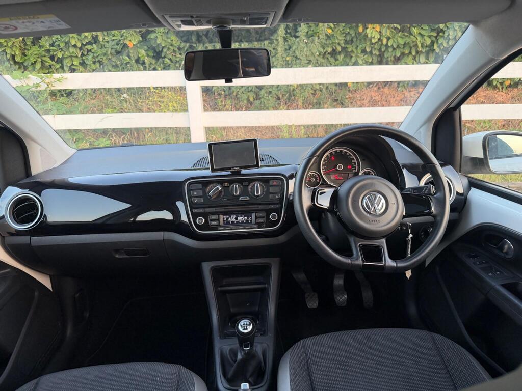2015 Volkswagen up! thumbnail 2