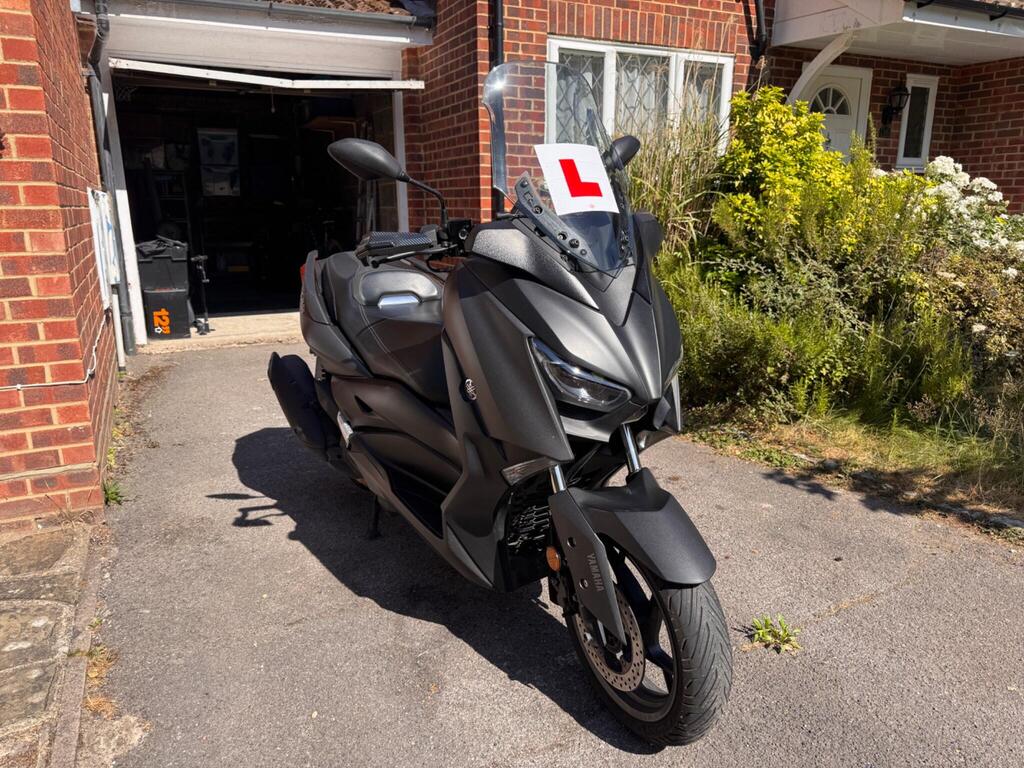Yamaha XMAX 125