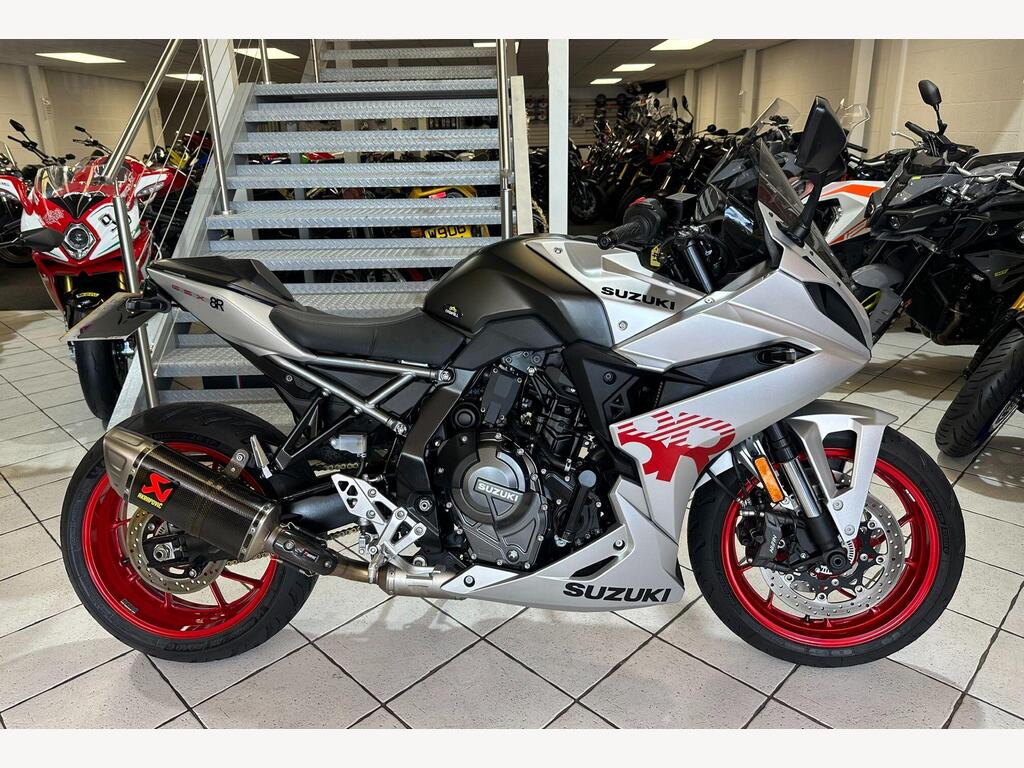 Suzuki GSX-8R