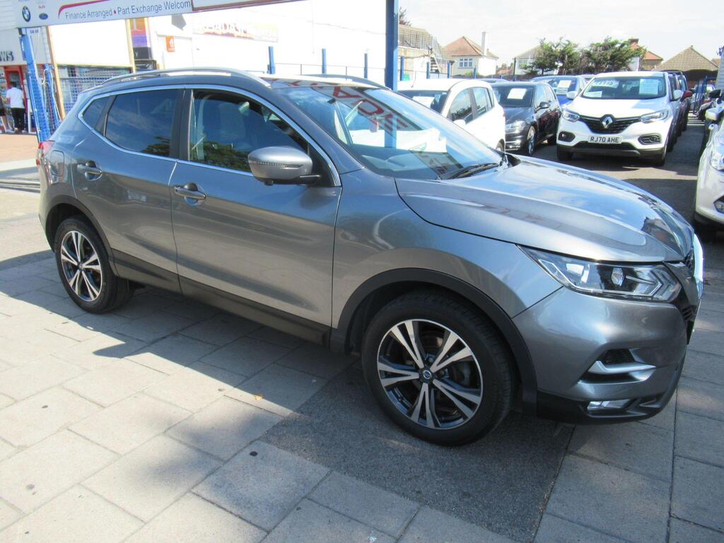 Nissan Qashqai SUV 1.2 DIG-T N-Connecta XTRON Euro 6 (s/s) 5dr
