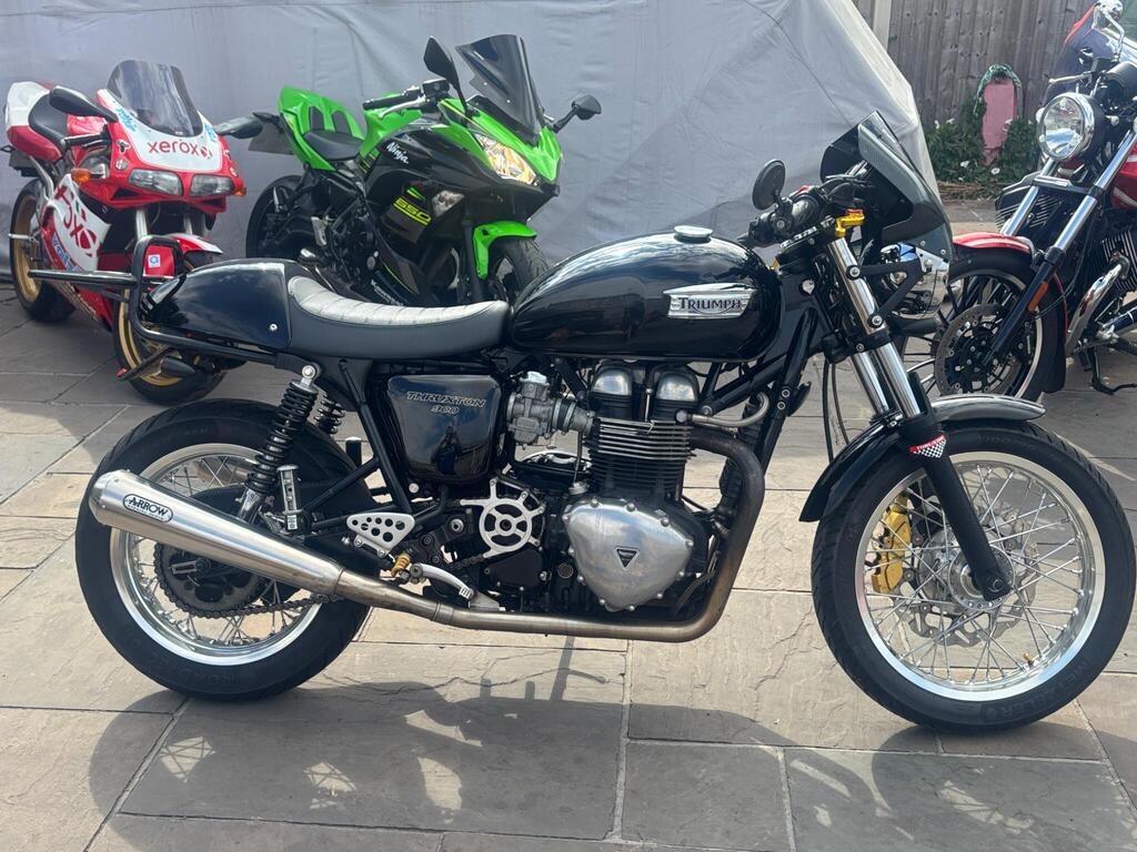 Triumph Thruxton 900 Roadster/Retro 865
