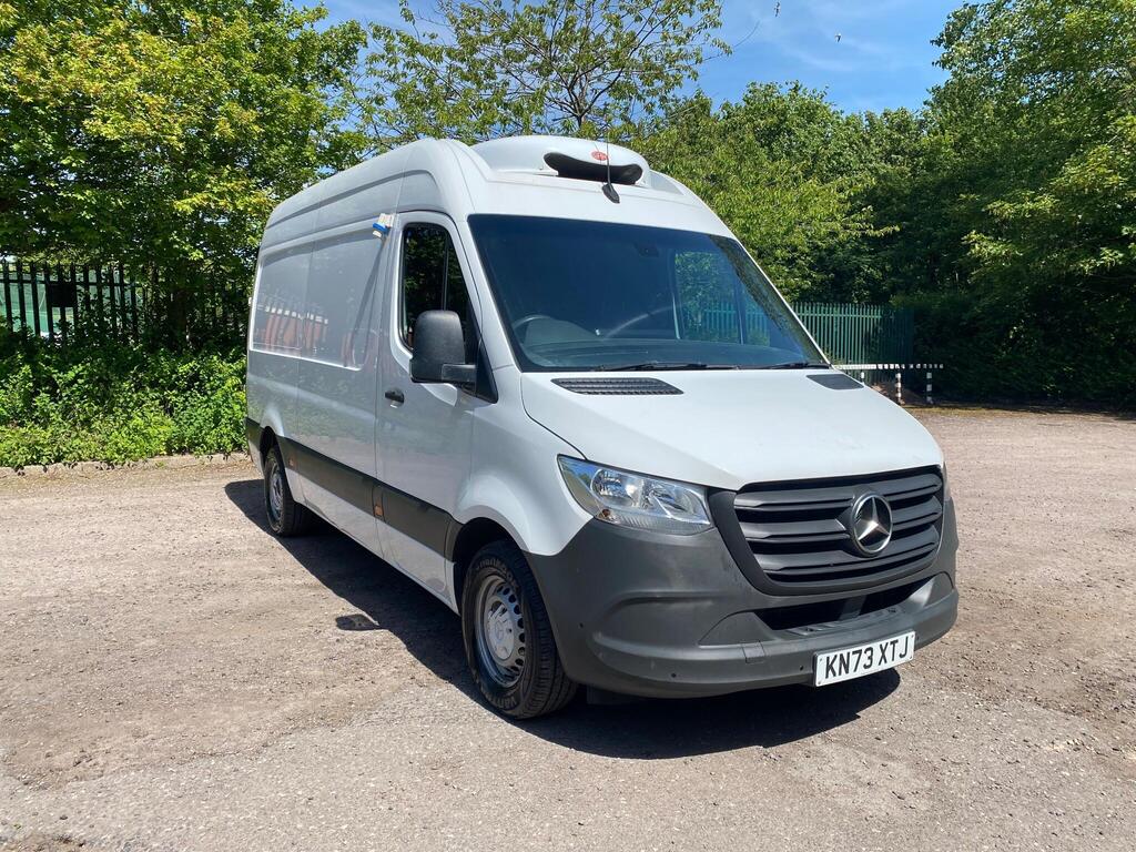 Mercedes-Benz Sprinter Temperature Controlled 2.0 317 CDI Progressive RWD L2 H2 Euro 6 (s/s) 5dr