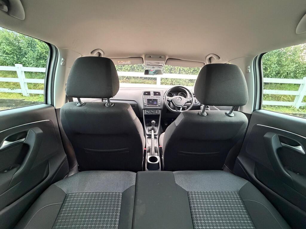 2015 Volkswagen Polo thumbnail 23