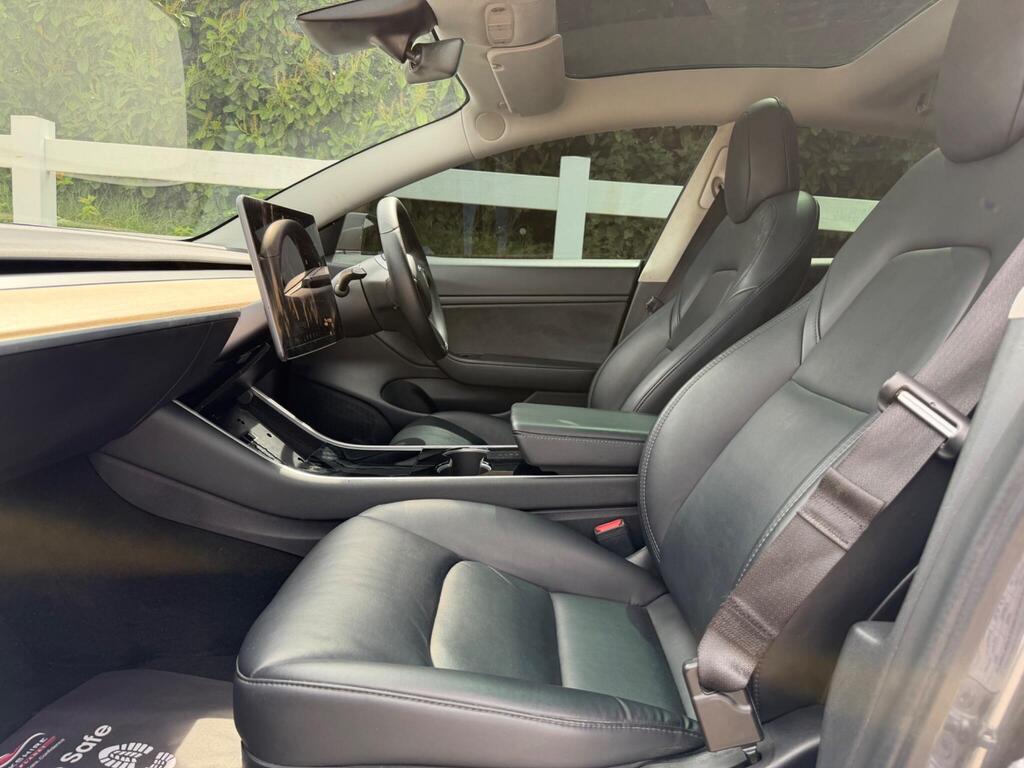 2020 Tesla Model 3 thumbnail 30