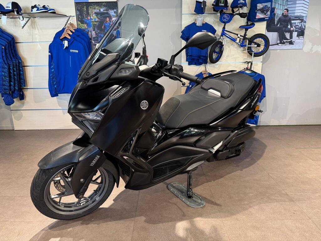 Yamaha XMAX 125