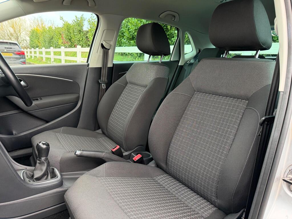 2015 Volkswagen Polo thumbnail 34