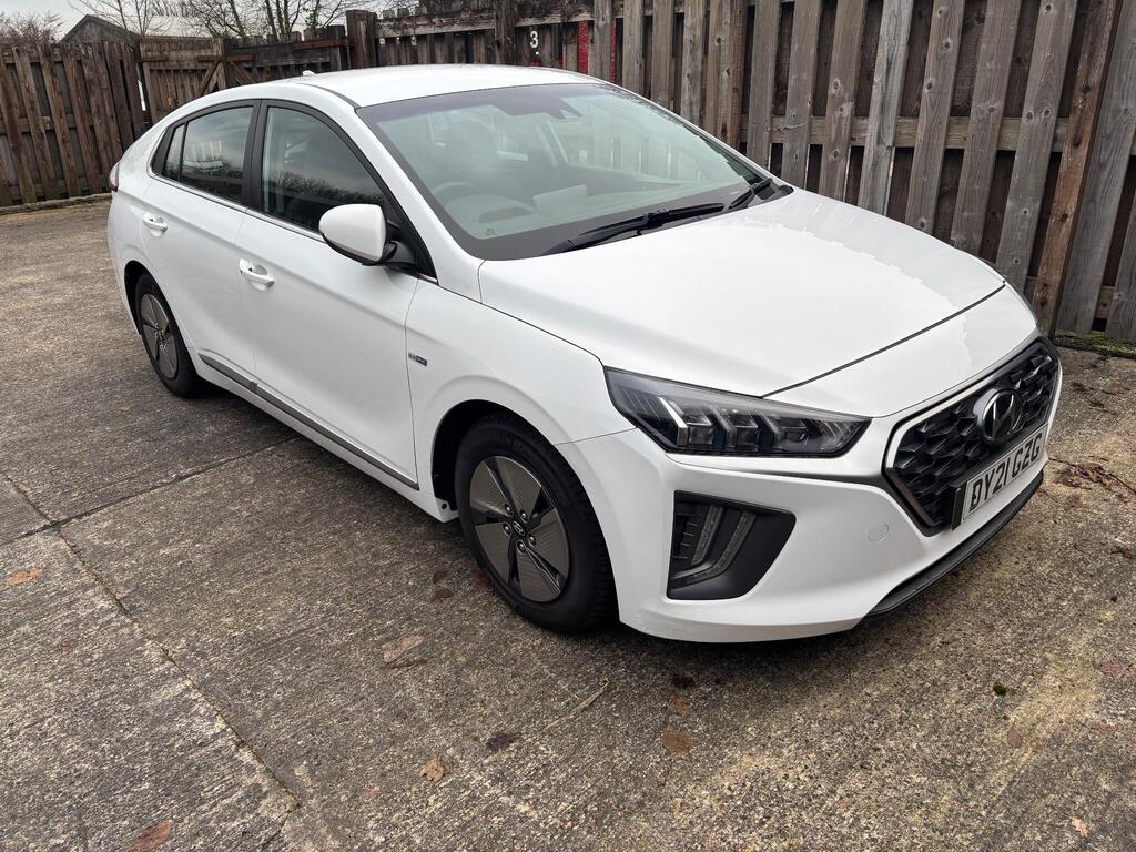 Hyundai IONIQ Hatchback 1.6 h-GDi Premium DCT Euro 6 (s/s) 5dr