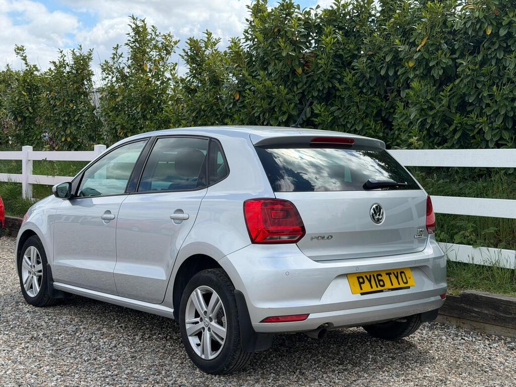 2016 Volkswagen Polo thumbnail 9