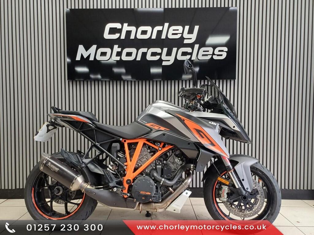 KTM 1290 Super Duke GT