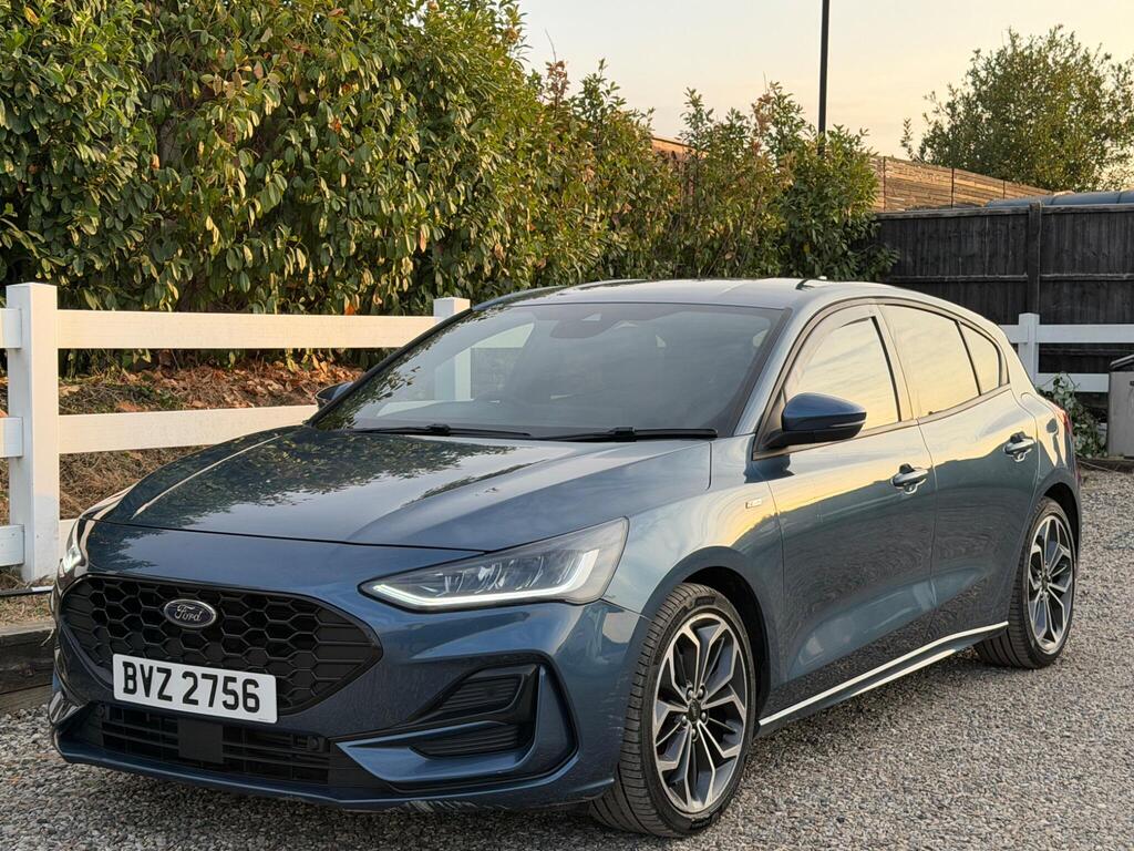 2024 Ford Focus thumbnail 6