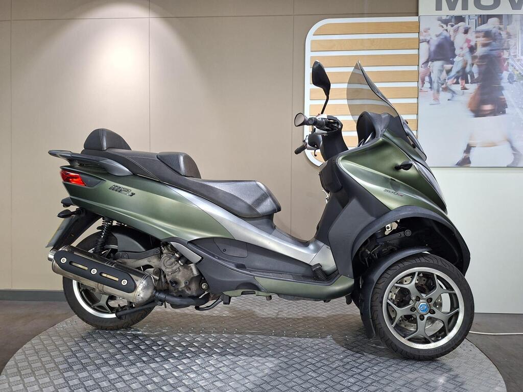 Piaggio MP3 500