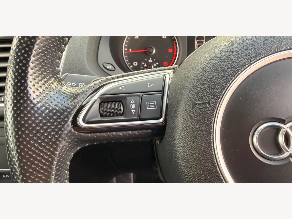 2013 Audi Q3 thumbnail 32