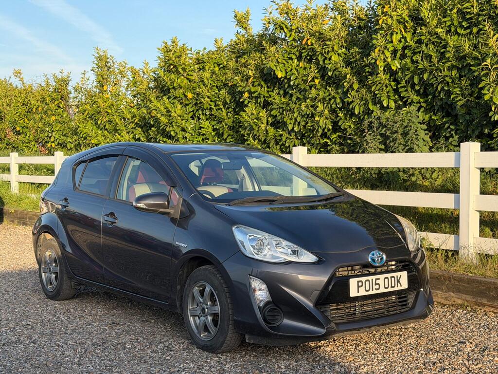 2015 Toyota Aqua thumbnail 7