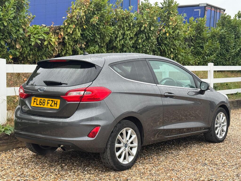Ford Fiesta 1.0T EcoBoost Titanium Euro 6 (s/s) 3dr thumbnail 12