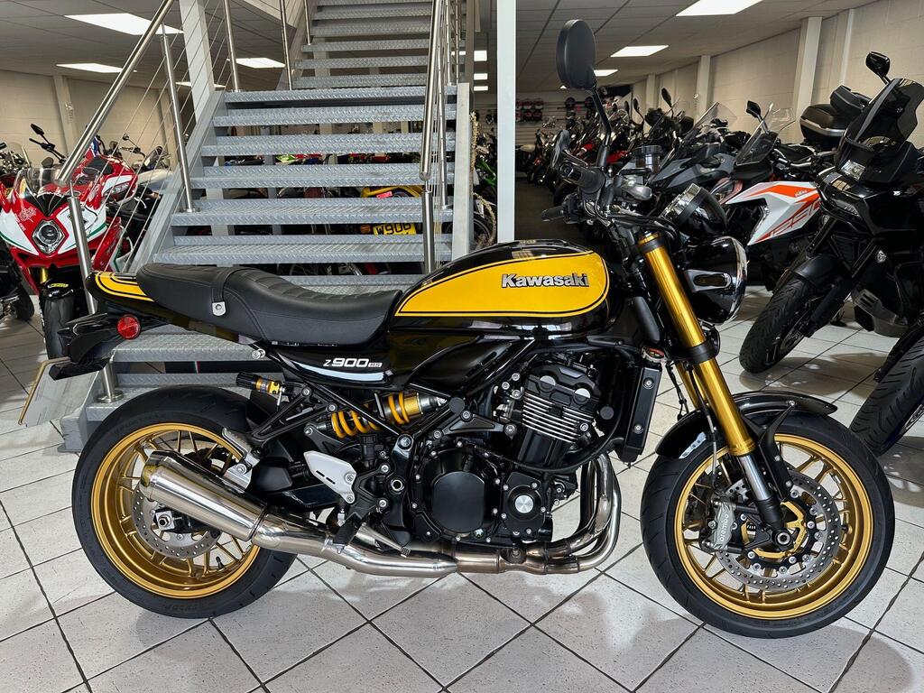 Kawasaki Z900 RS SE