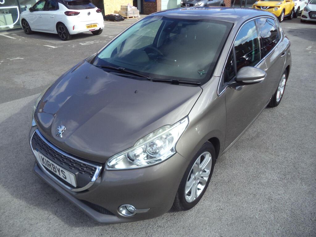 Peugeot 208 Hatchback 1.4 HDi Allure Euro 5 5dr