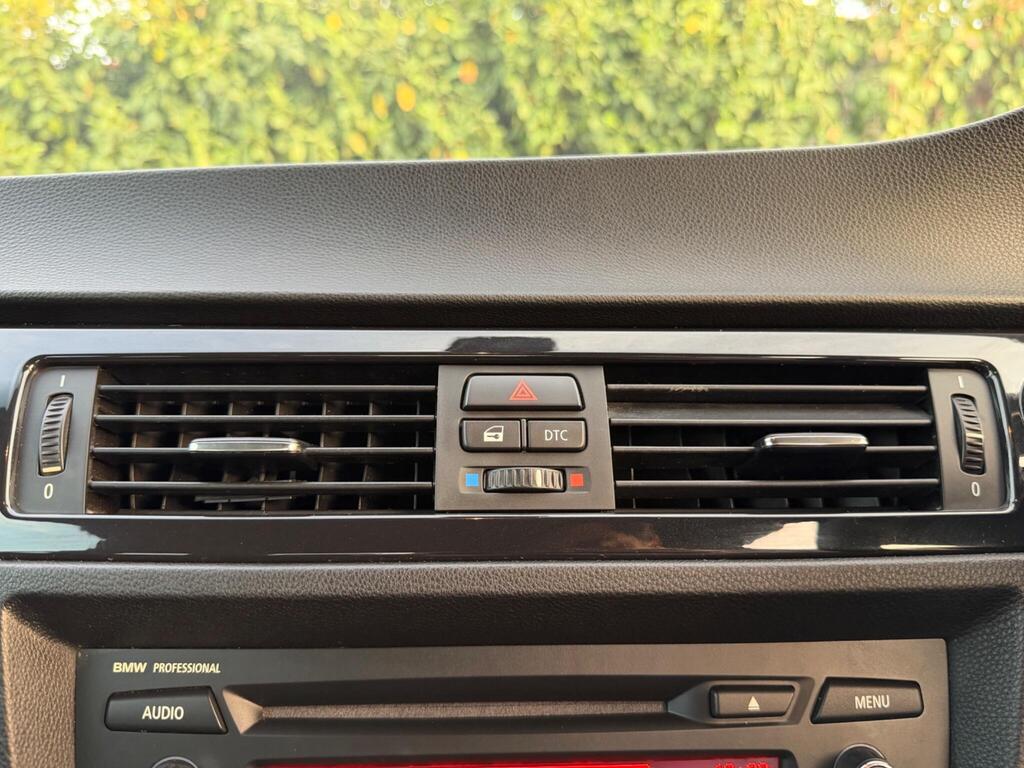 2010 BMW 3 Series thumbnail 30