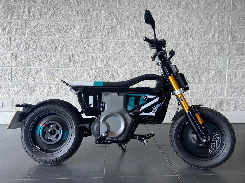 BMW CE 02