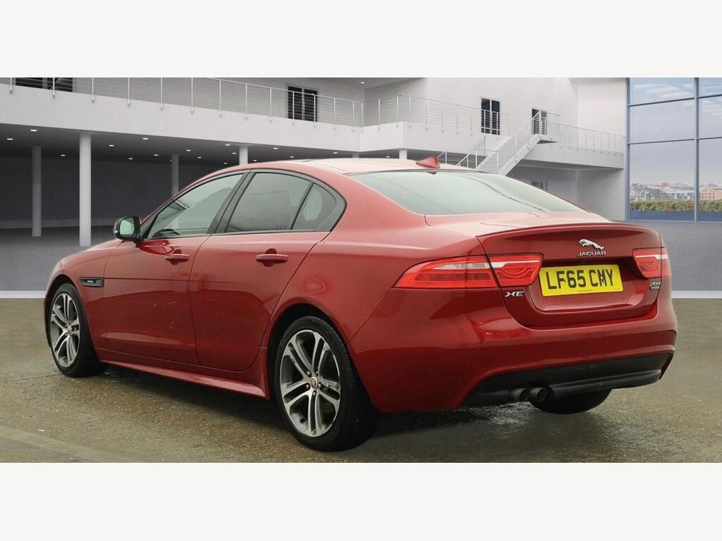 2015 Jaguar XE thumbnail 3
