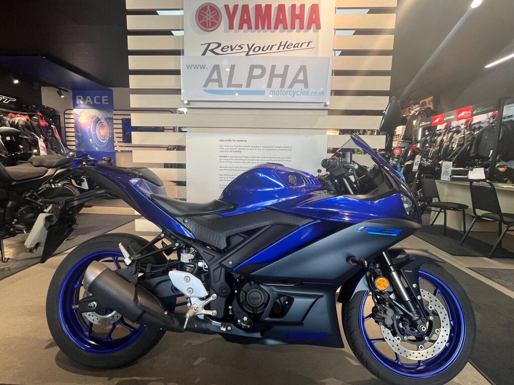Yamaha R3
