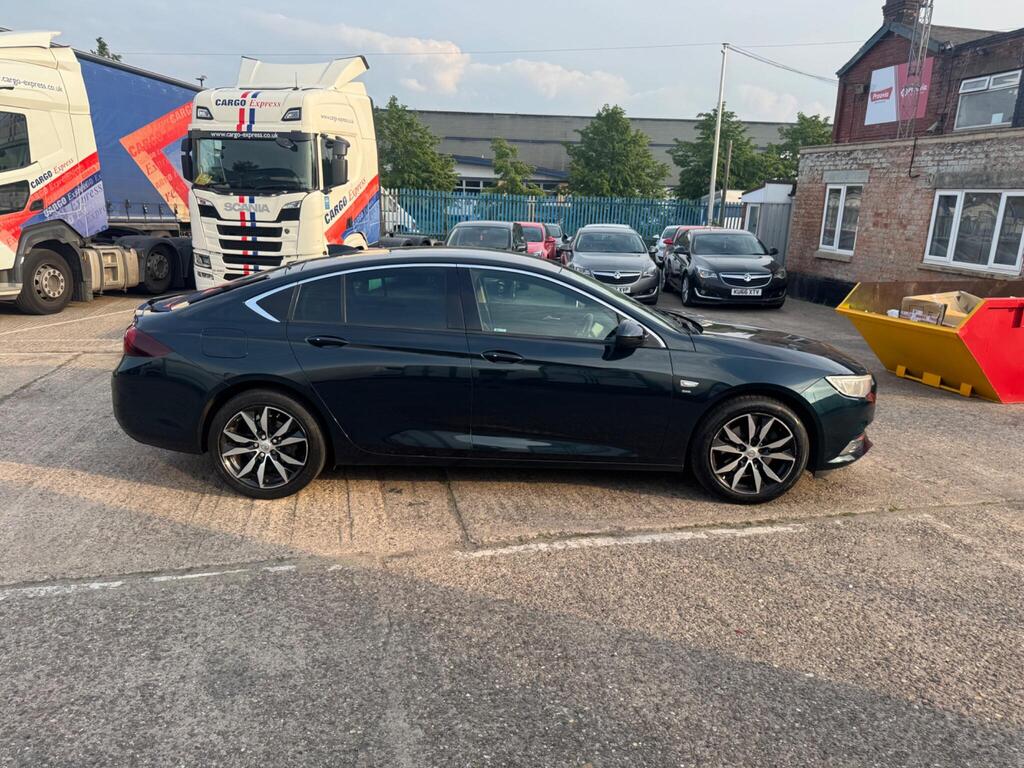 Vauxhall Insignia Hatchback 2.0 Turbo D BlueInjection SRi Nav Grand Sport Euro 6 (s/s) 5dr