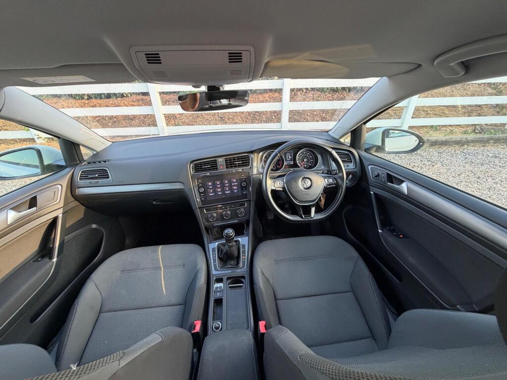 2018 Volkswagen Golf thumbnail 15