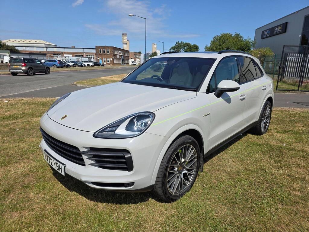 Porsche Cayenne SUV 3.0 V6 E-Hybrid 17.9kWh Platinum Edition TiptronicS 4WD Euro 6 (s/s) 5dr (3.6kW Charger)