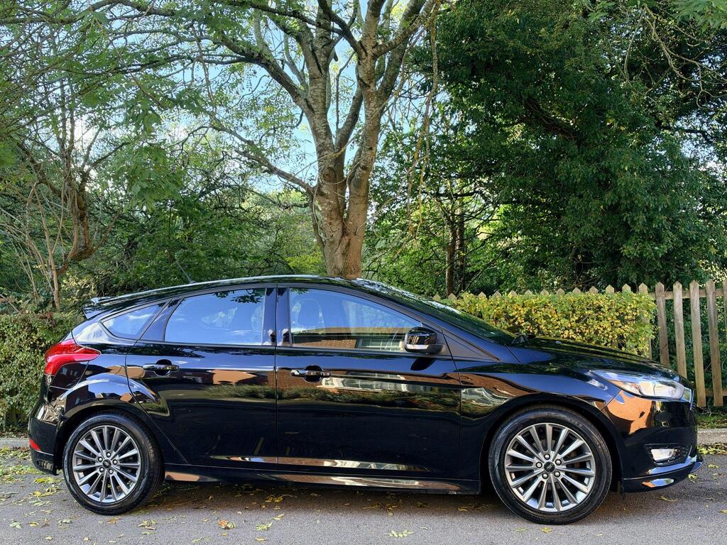 Ford Focus Hatchback 1.0T EcoBoost ST-Line Euro 6 (s/s) 5dr