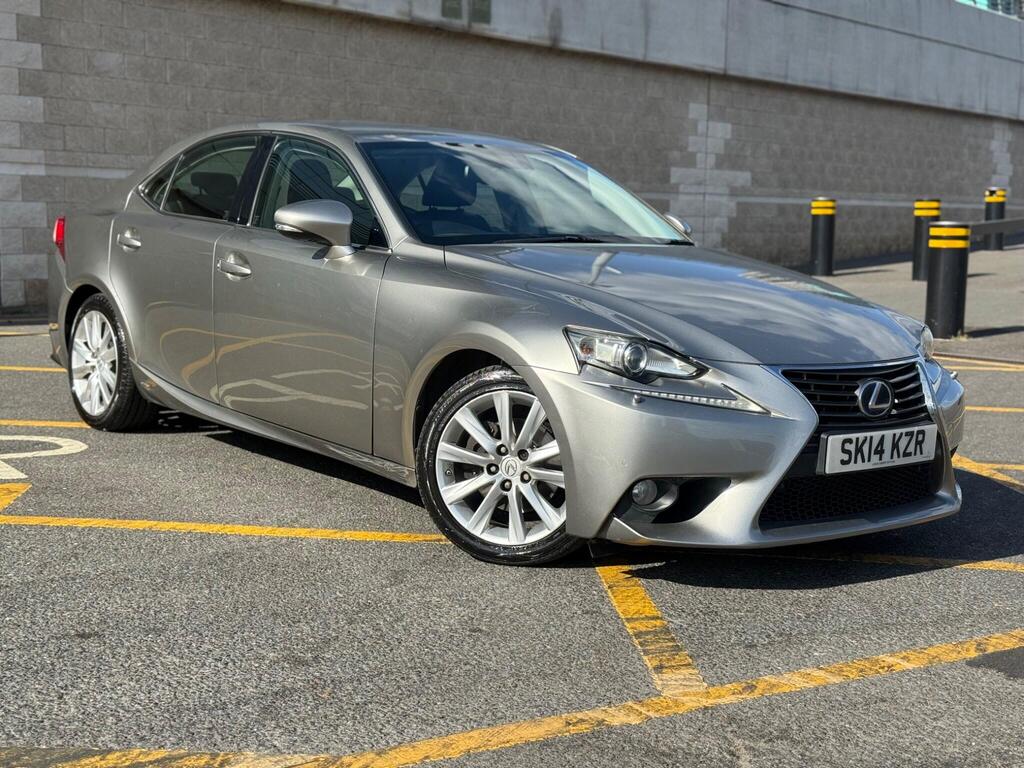 Lexus IS