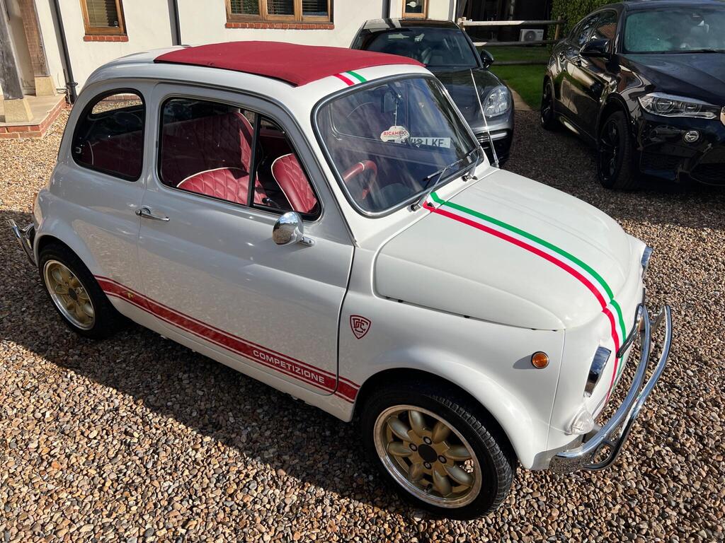 Fiat 500 Saloon L