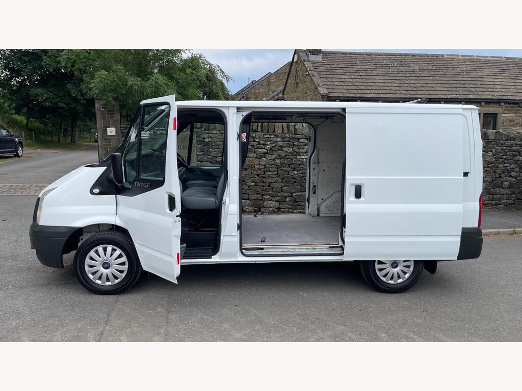 Ford Transit Panel Van 2.2 TDCi 300 FWD L1 H1 5dr
