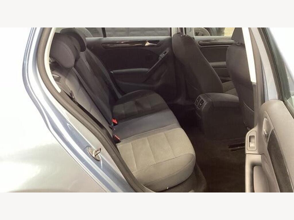 2011 Volkswagen Golf thumbnail 10
