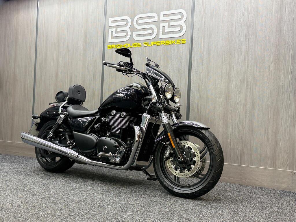 Triumph Thunderbird 1700 Custom Cruiser 1700 ABS