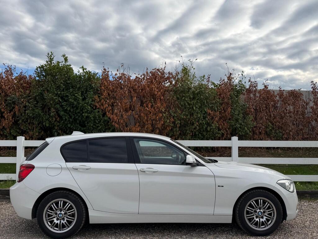 2015 BMW 1 Series thumbnail 12