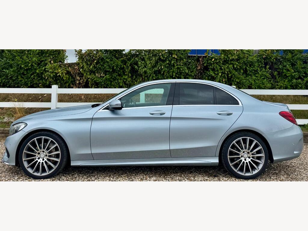 Mercedes-Benz C Class 2.1 C220d AMG Line (Premium) 7G-Tronic+ Euro 6 (s/s) 4dr thumbnail 19