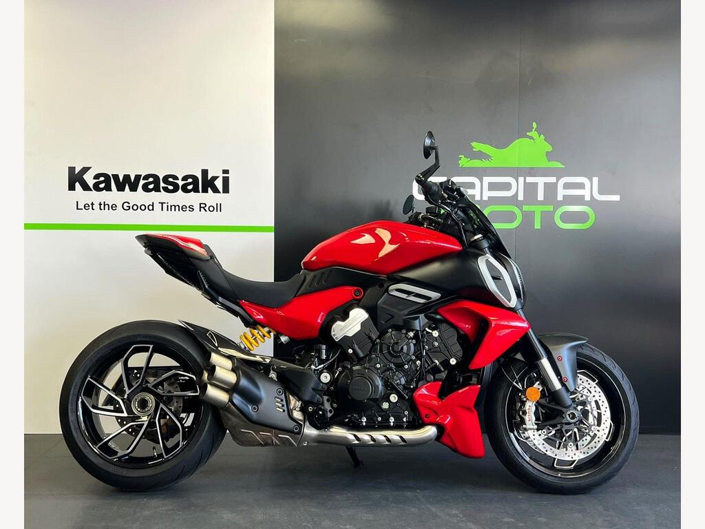Ducati Diavel V4