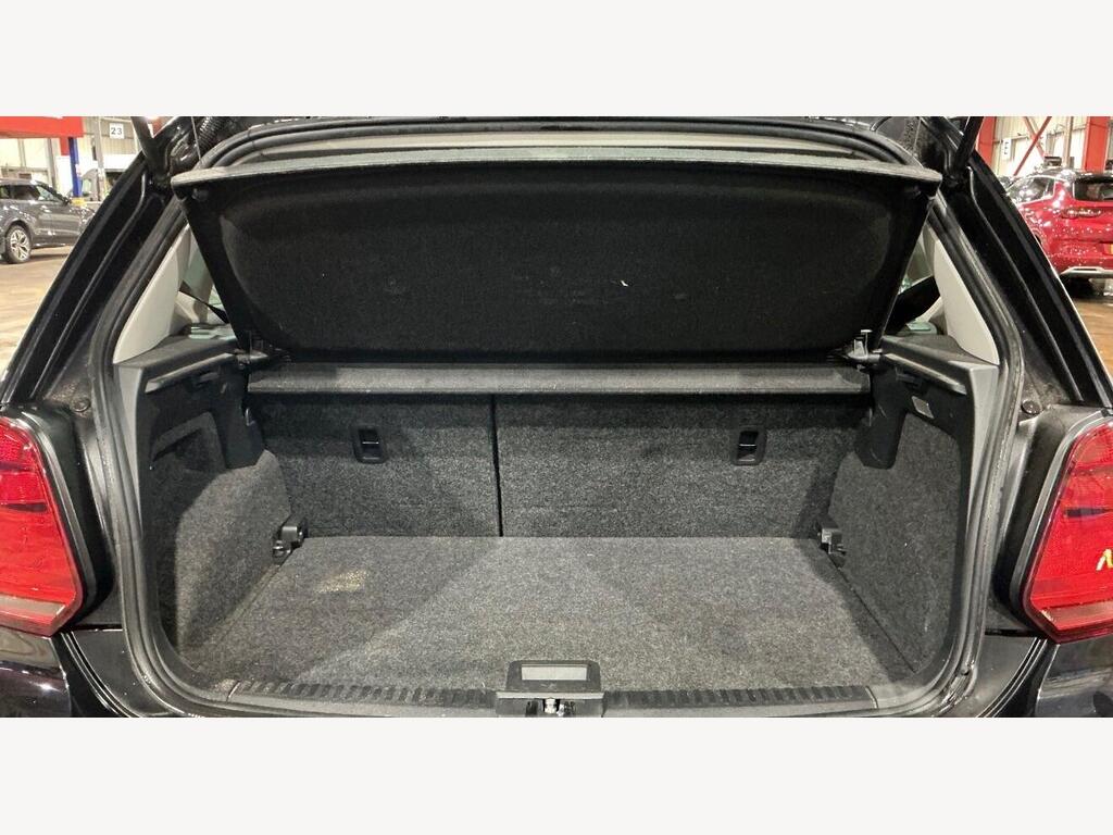 2015 Volkswagen Polo thumbnail 9