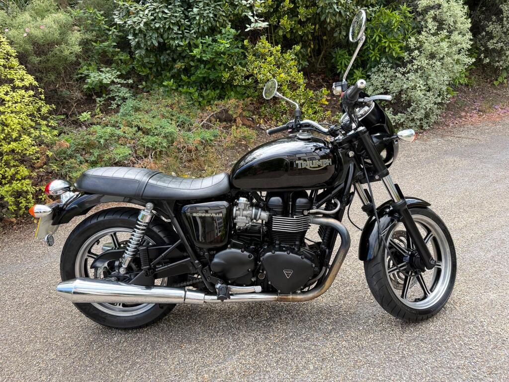 Triumph Bonneville 865 Roadster/Retro 865