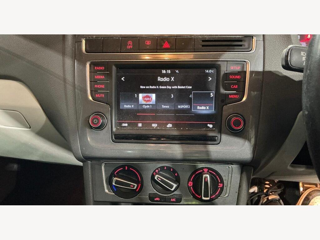 2015 Volkswagen Polo thumbnail 8