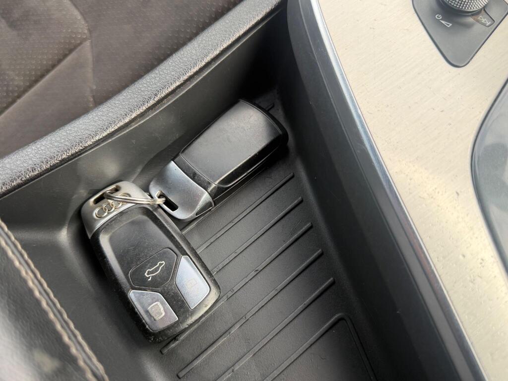 2015 Audi Q7 thumbnail 32
