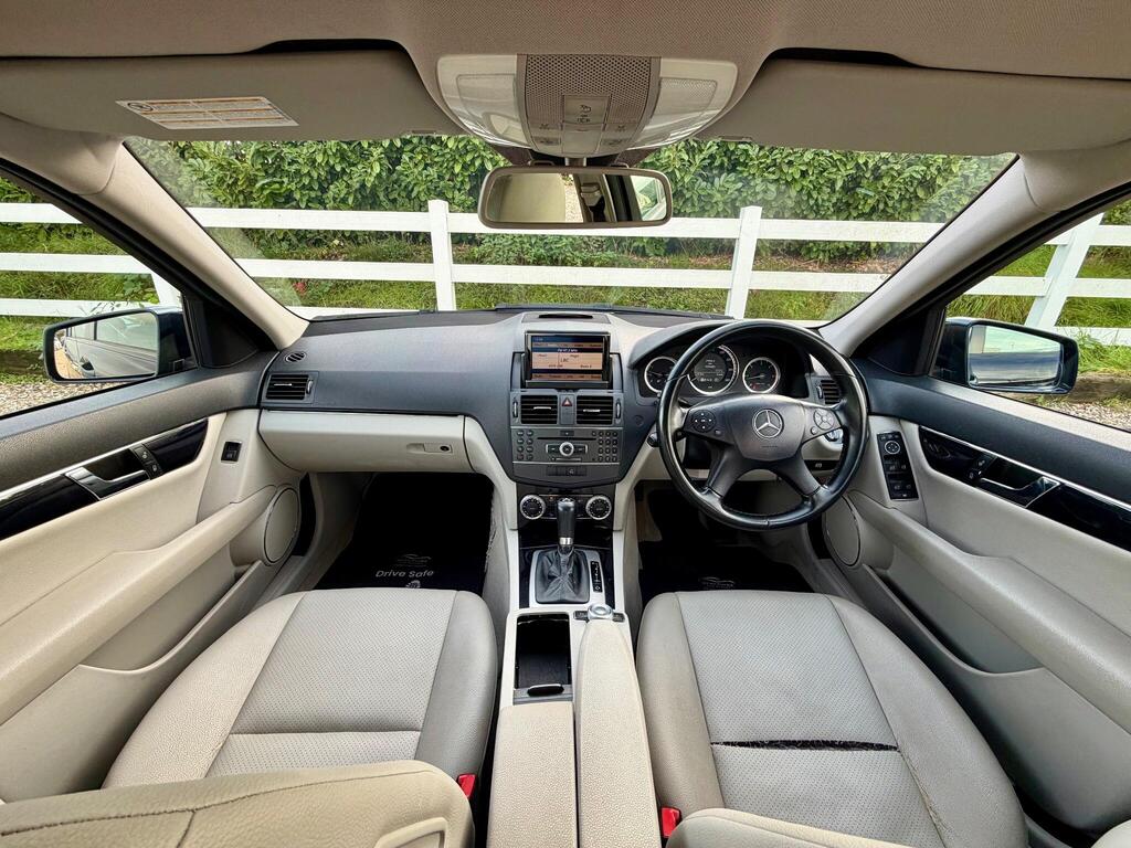 2010 Mercedes-Benz C Class thumbnail 2