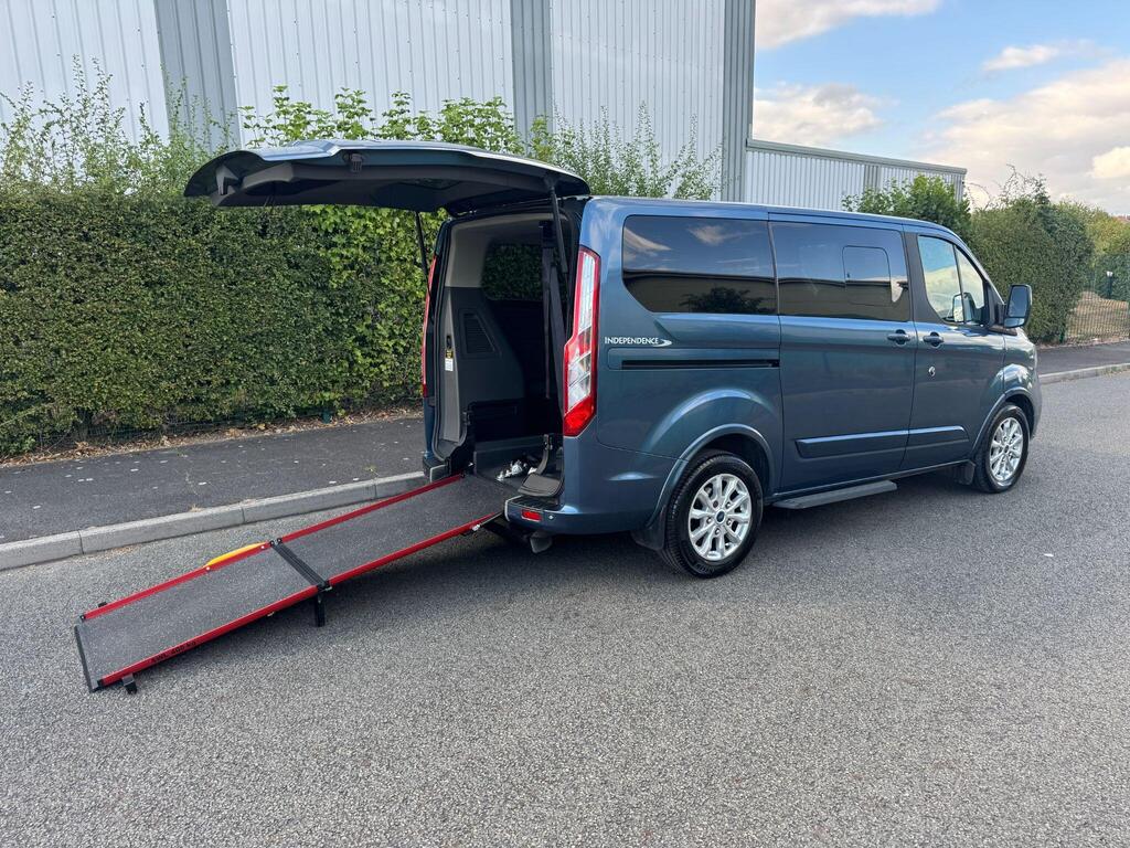 Ford Tourneo Custom Minibus 2.0 320 EcoBlue Titanium L1 Euro 6 (s/s) 5dr