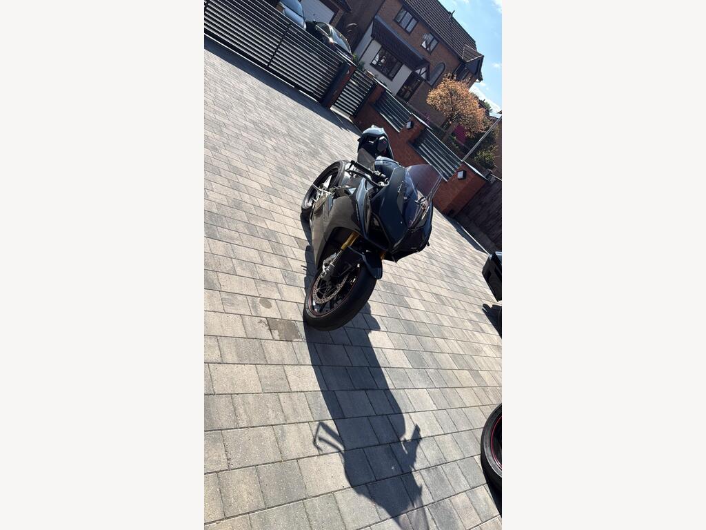 Ducati Panigale V4S