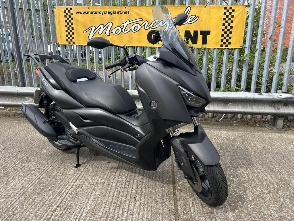 Yamaha XMAX 125