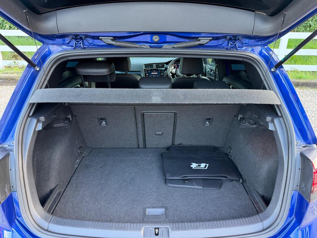 2019 Volkswagen Golf thumbnail 38