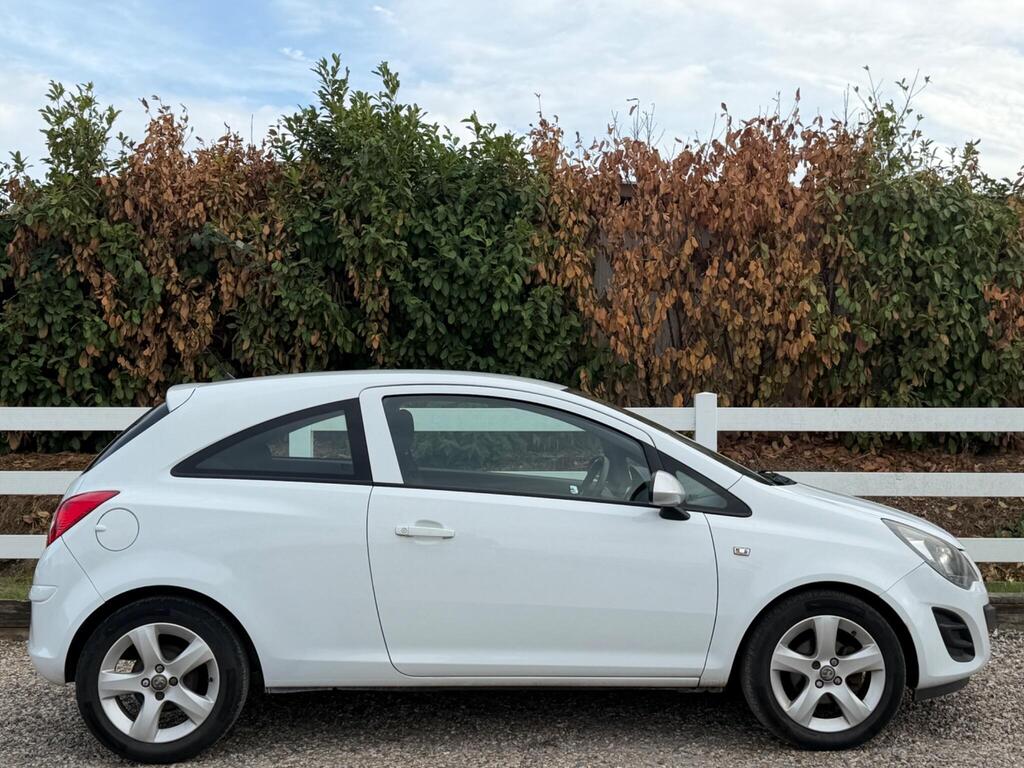 2014 Vauxhall Corsa thumbnail 9