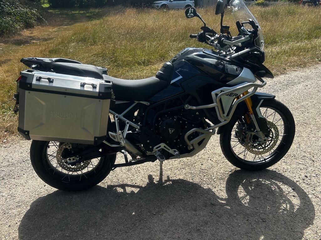 Triumph Tiger 900