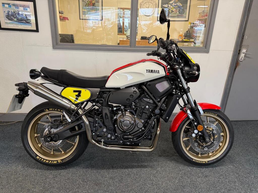 Yamaha XSR700