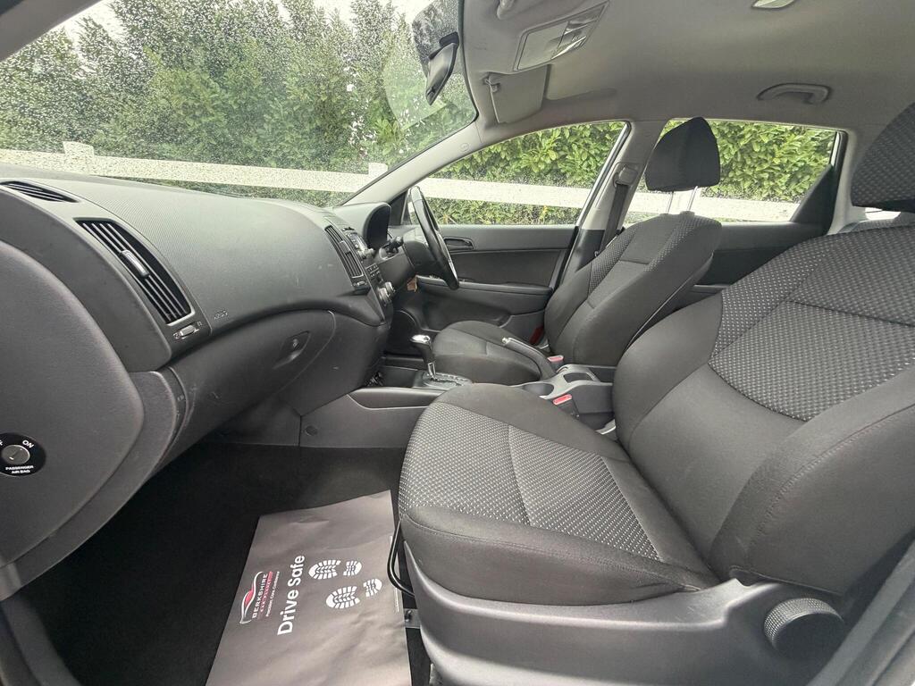 2011 Hyundai i30 thumbnail 27